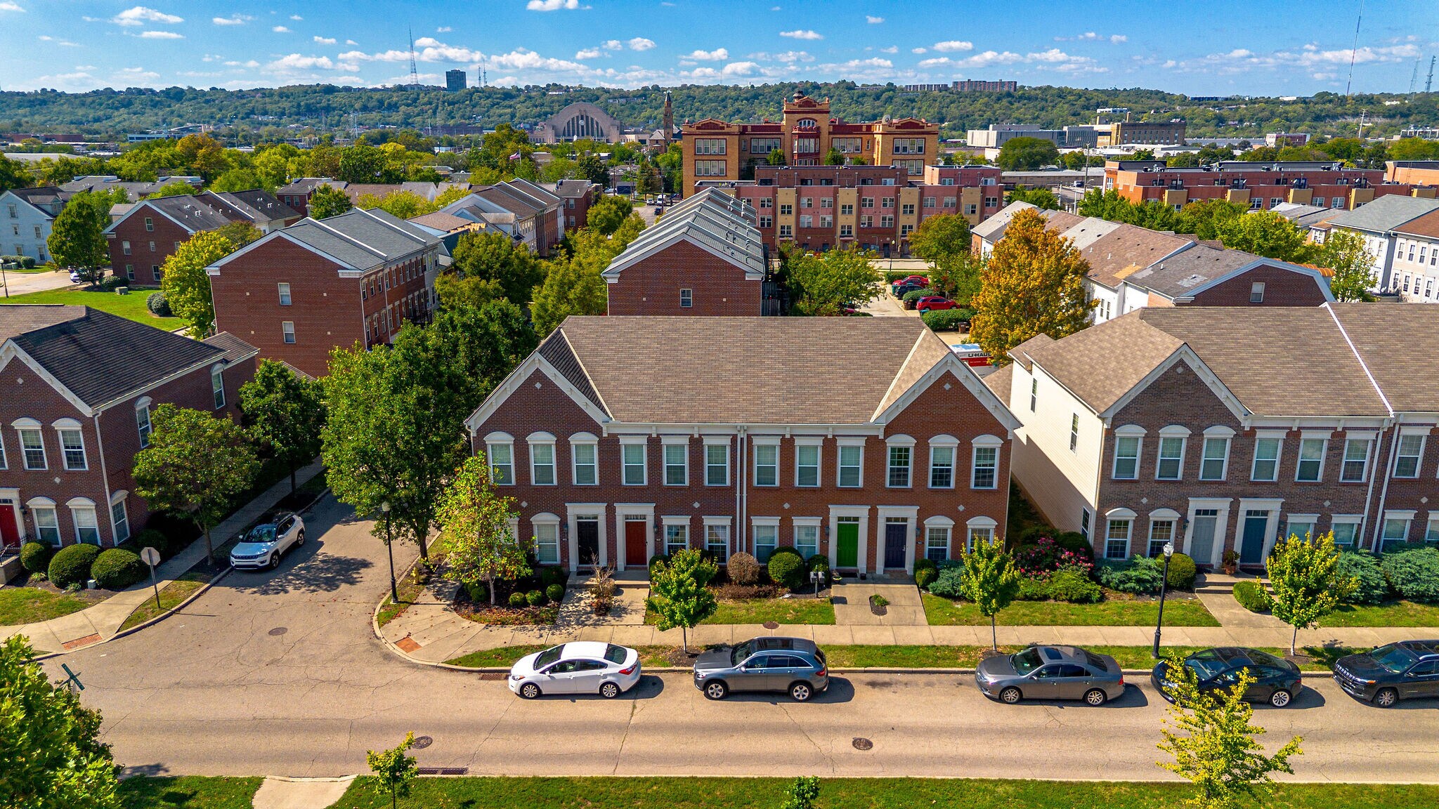 Building Photo - 1441 Laurel Park Dr