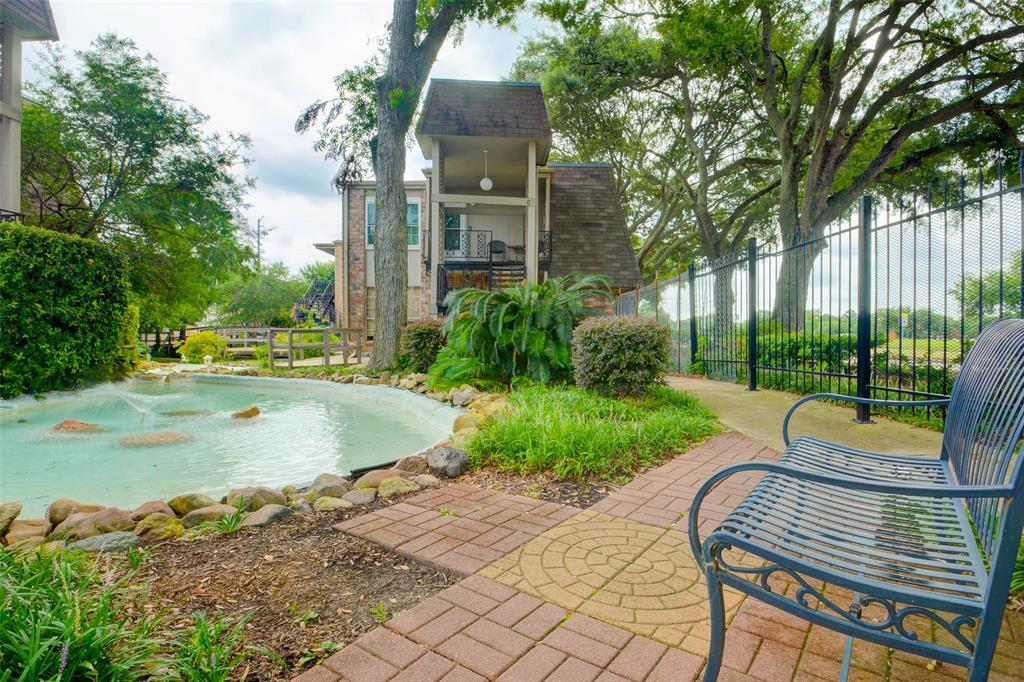 Building Photo - 5550 N Braeswood Blvd