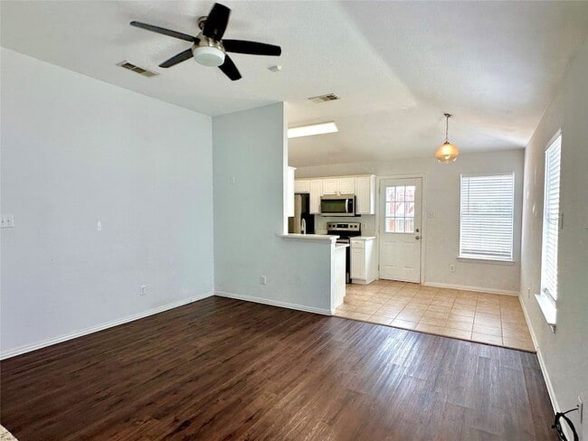 Building Photo - 4924 Mountain Ridge Ln