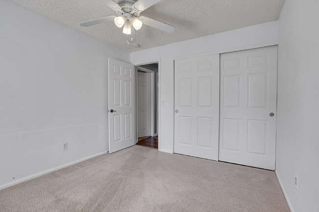 Building Photo - $3,195 - 4 Bed, 2 Bath Home in Broomfield ...