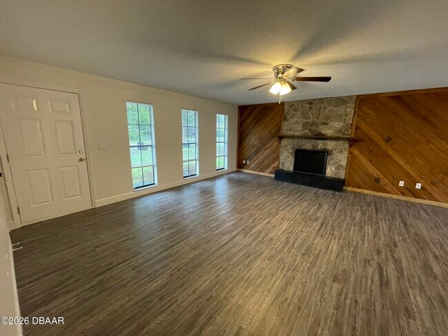 Building Photo - 90 Hickory Hills Cir