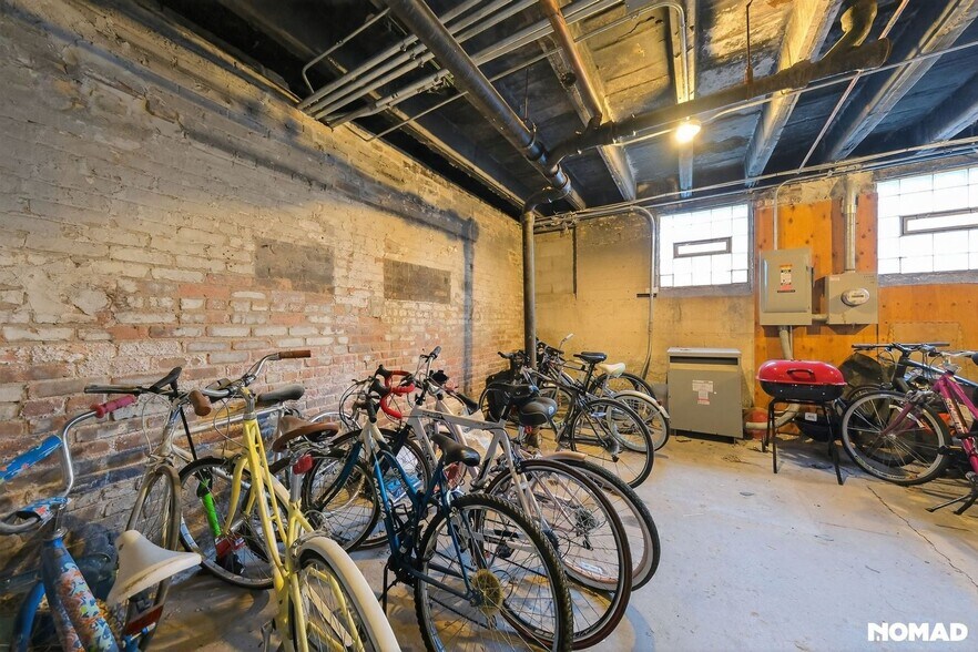 Building Photo - 4545 S Drexel Blvd