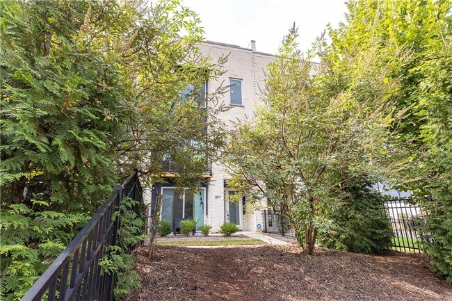 Building Photo - 1597 Rock Dam Dr