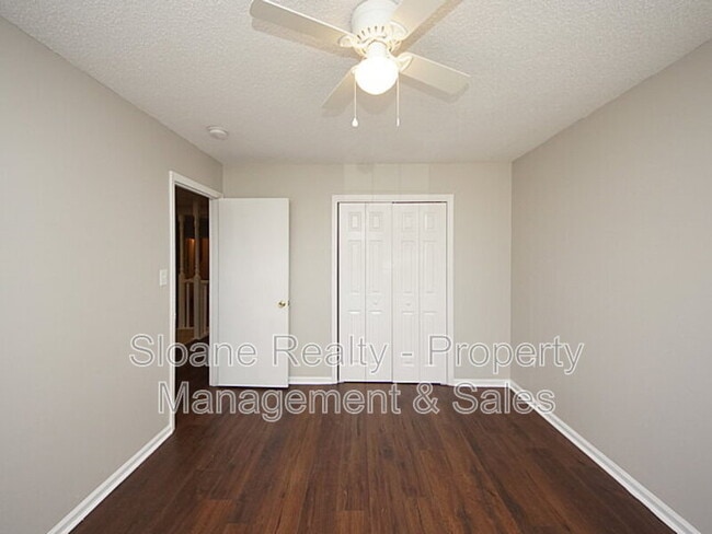Building Photo - 7616 Valleyview Cir