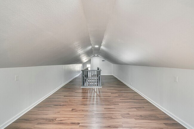 Building Photo - 3561 Westfield Ave