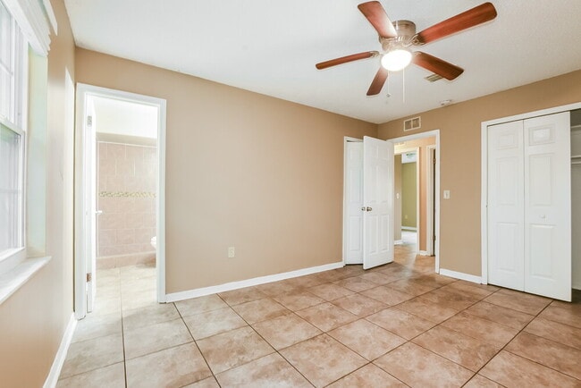 Building Photo - 6226 Centennial Dr