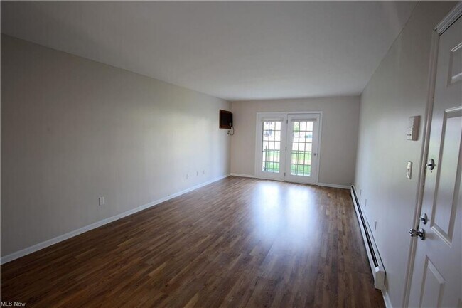 Building Photo - 7398 Eisenhower Dr