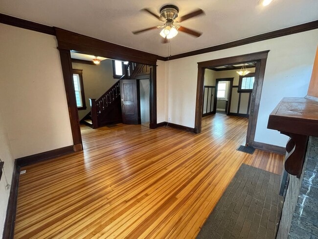 Building Photo - Unique House in Historic Neighborhood!