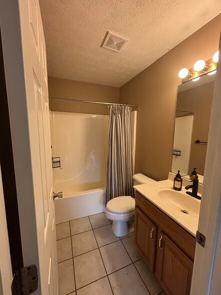 Building Photo - 257 Masterson Station Dr