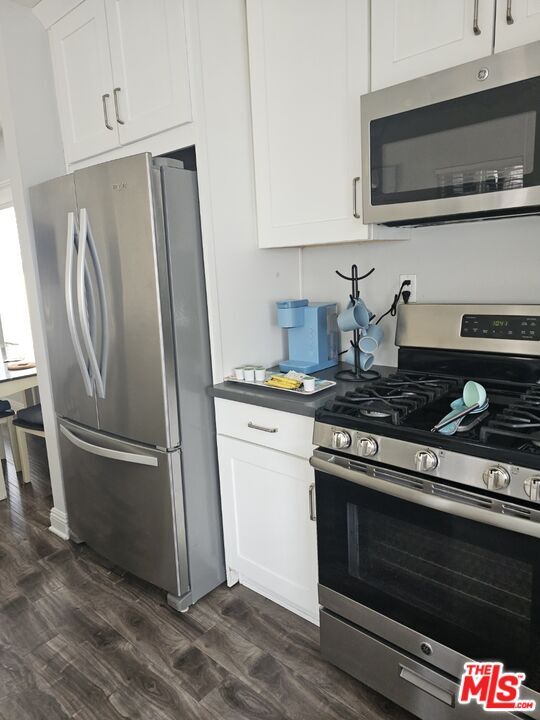 Building Photo - 1610 6th Ave