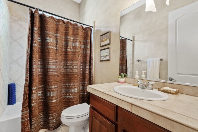 Building Photo - For Rent | 2 Bed | 2 Bath | Desert Dawn Condo in Toscano Villas