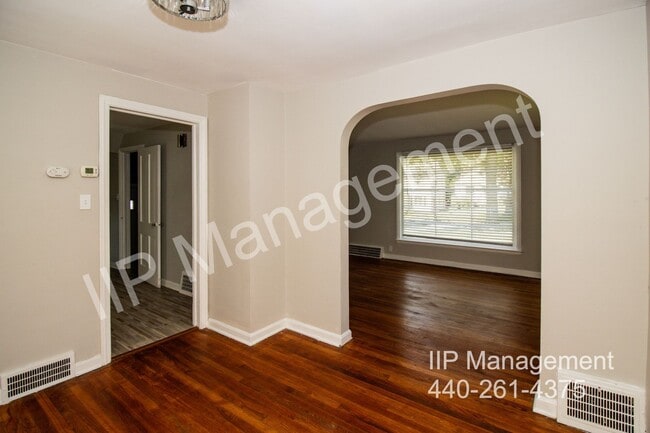 Building Photo - 5179 Homewood Ave