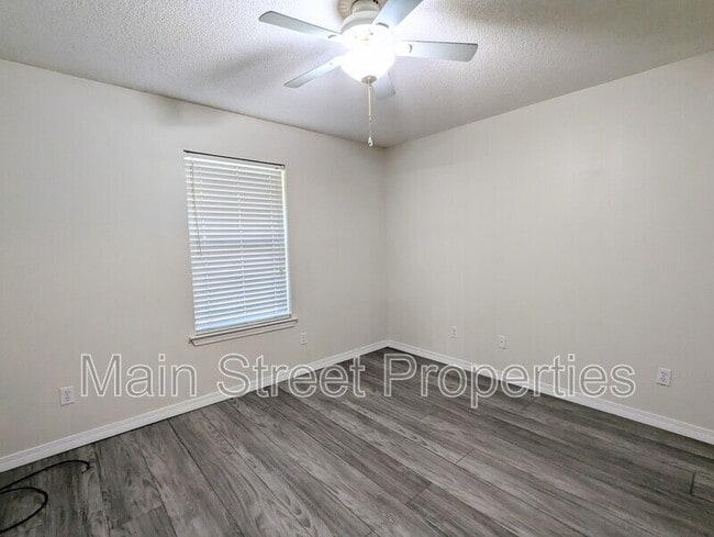 Building Photo - 7440 Chimney Pines Dr