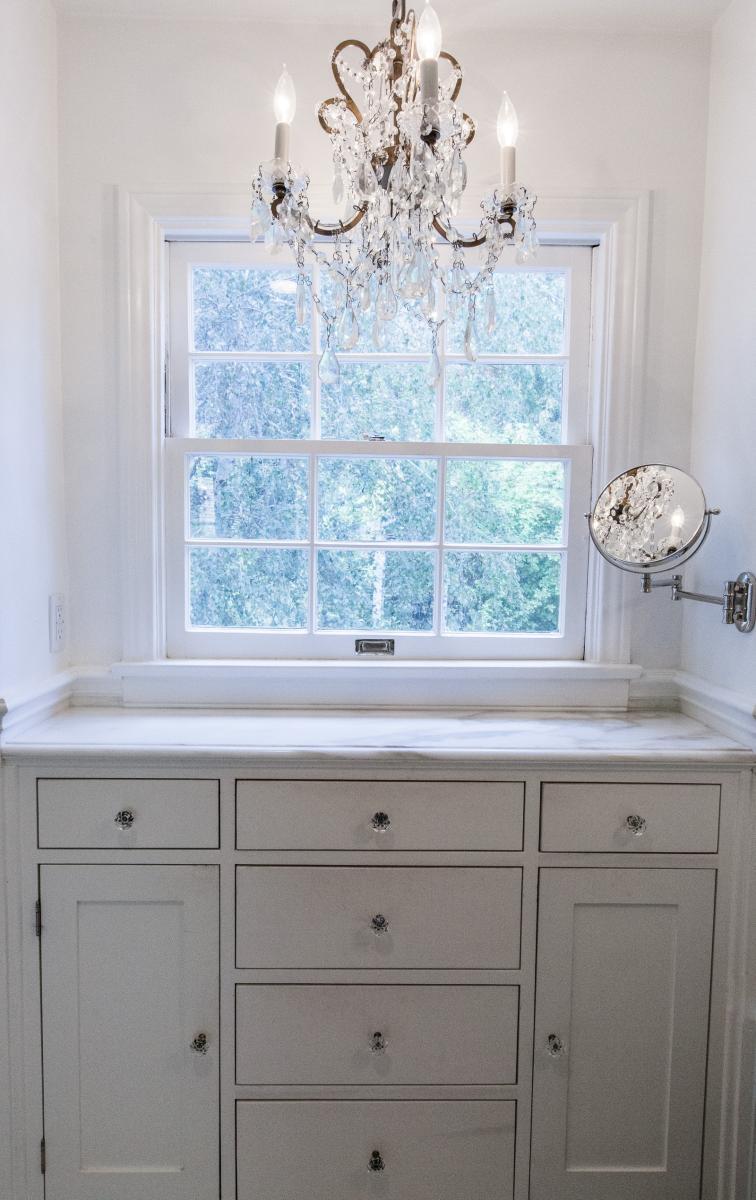 Building Photo - 3915 Benedict Canyon Dr