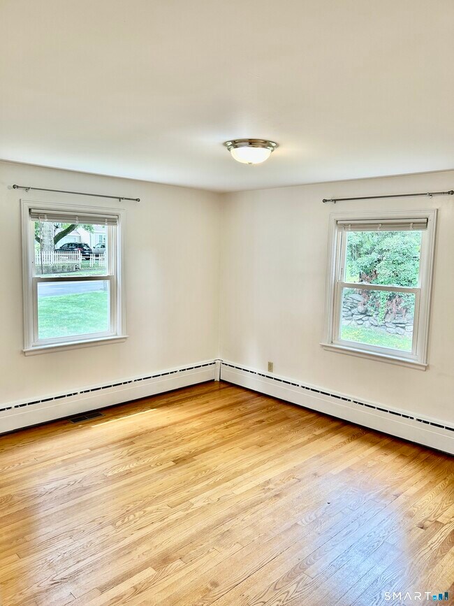Building Photo - 478 Judd St