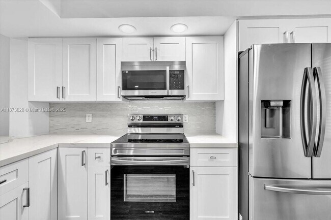 Building Photo - 1201 SW 128th Terrace