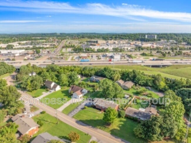 Building Photo - 217 Buckingham Dr