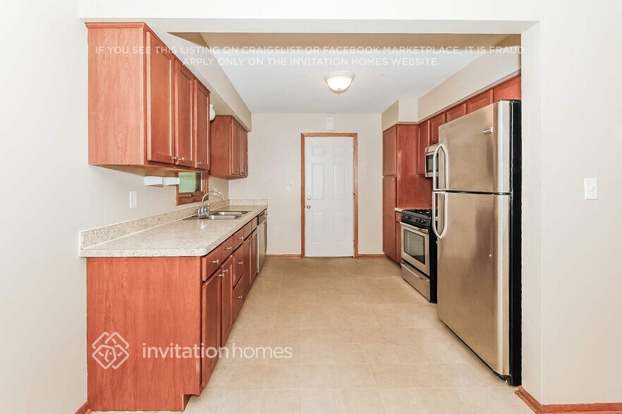 Building Photo - 2743 Farrington St