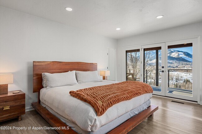 Building Photo - 182 Bennett Pl