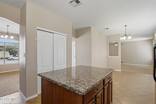 Building Photo - 3165 Sarina Cir