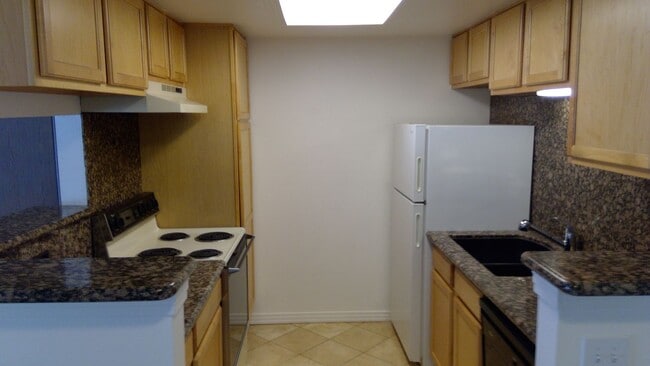 Building Photo - Condo for rent - Aurora CO 80017 - 1bd 1 ba, just minutes away from Buckley AFB