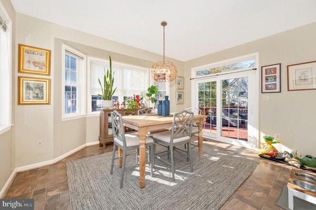 Building Photo - 2575 Bear Den Rd