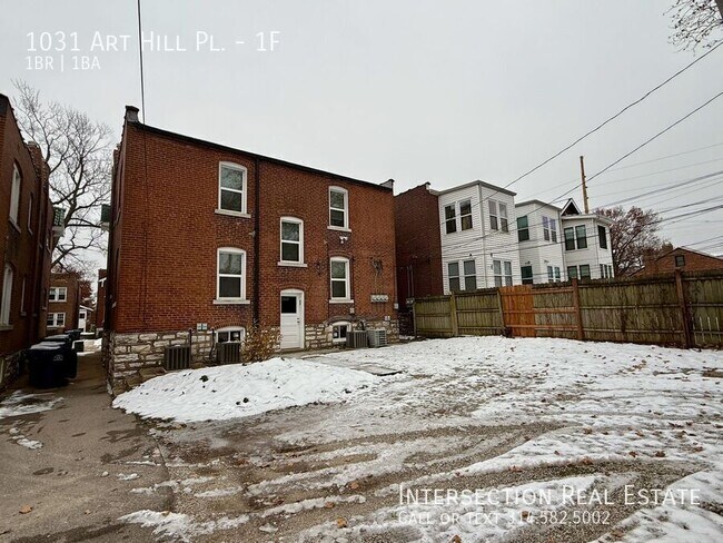 Building Photo - 1031 Art Hill Pl