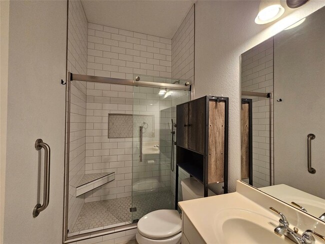 Building Photo - 2612 Zambia Dr