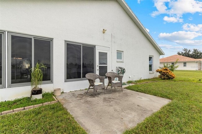 Building Photo - 6460 Blueberry Dr