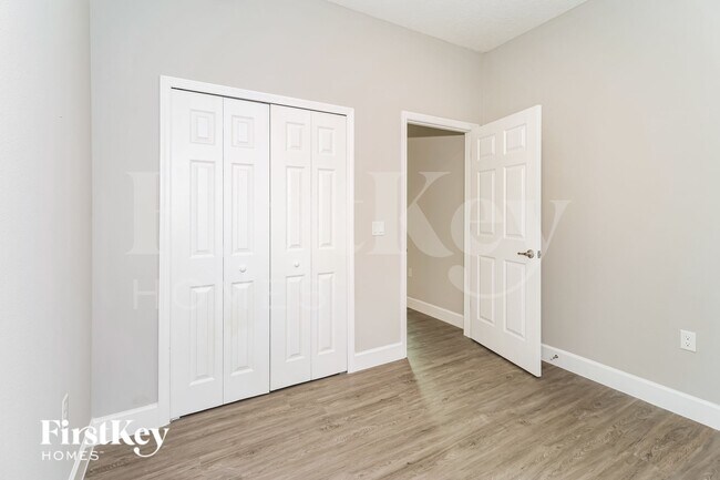 Building Photo - 121 Dailey St SE