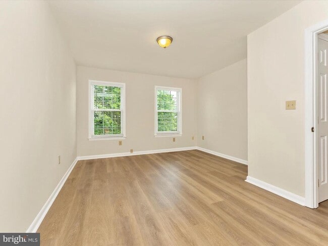 Building Photo - 5803 Oleander Pl