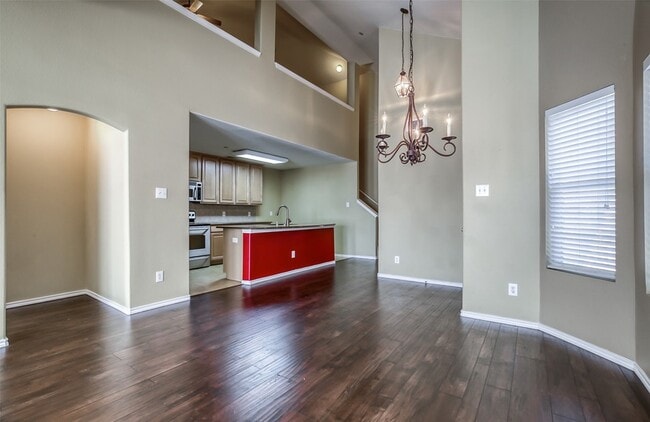 Building Photo - 10091 Summit Run Dr