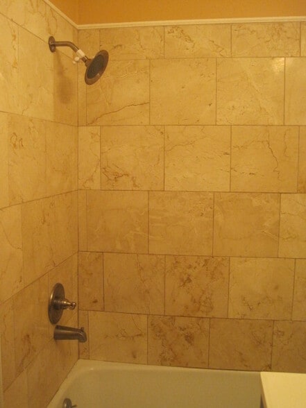 Building Photo - 450 Cumberland Ave