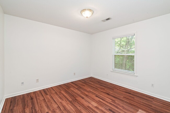 Building Photo - 3518 Acorn Woods Way,