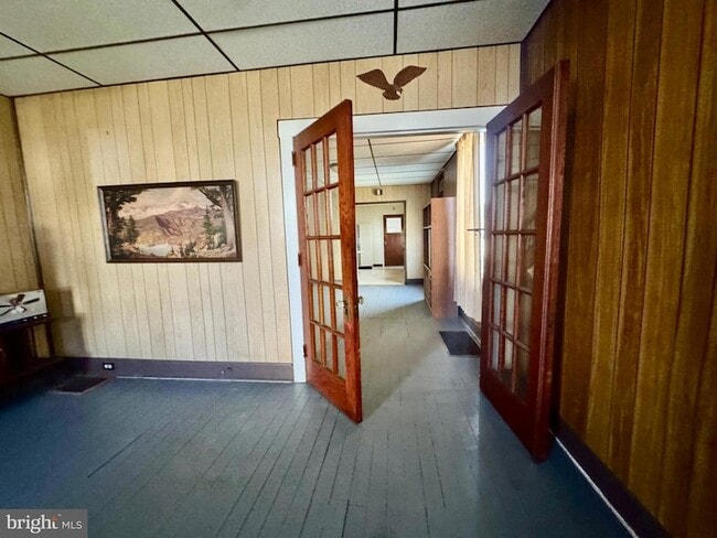 Building Photo - 632 Columbia Ave