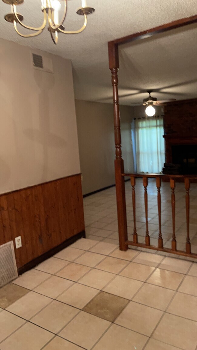 Building Photo - 6209 Summer Hills Cir