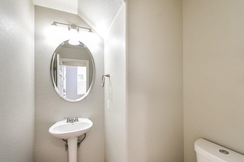 Building Photo - 5720 Athinas St