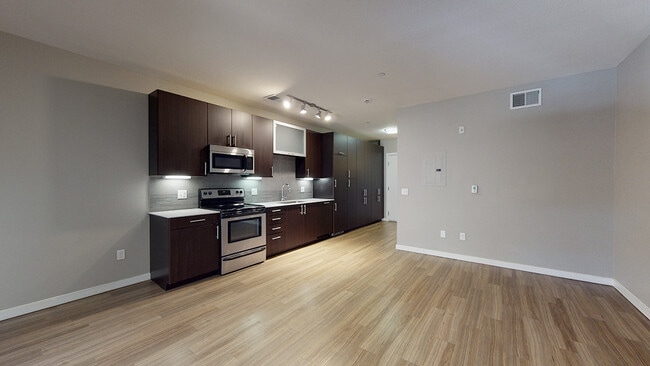Building Photo - Logan, The