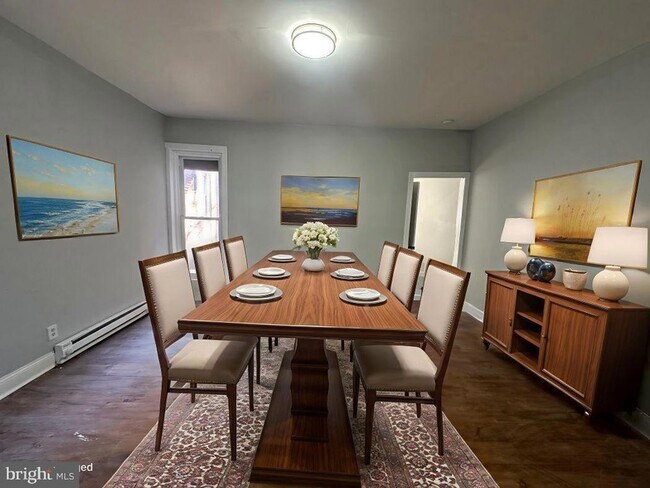 Building Photo - 5824 Florence Ave