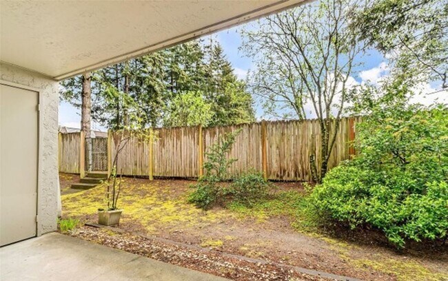 Building Photo - Beautiful 2 bedroom Condo in Kirkland!!