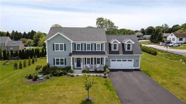 Building Photo - 142 Ferreira Ave