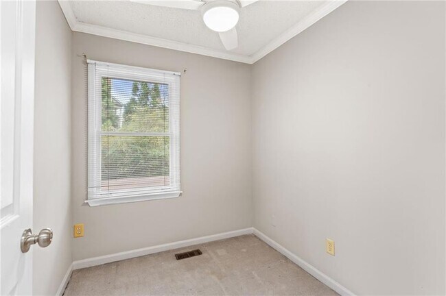 Building Photo - 1486 Briaroaks Trail NE