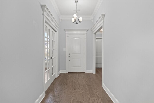 Building Photo - Immaculate 4 Bedroom Home Between Athens a...
