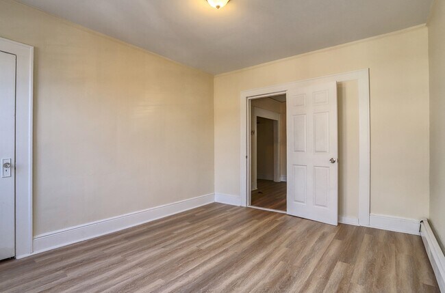 Building Photo - 84 Magnolia St