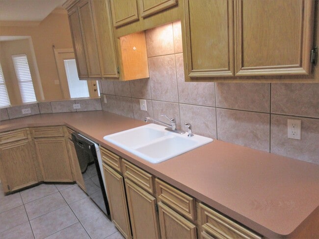 Building Photo - 5930 Cornell Dr