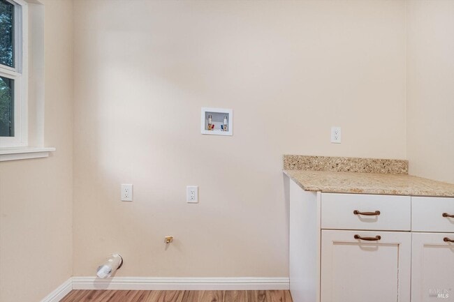 Building Photo - 9342 Chalk Hill Rd