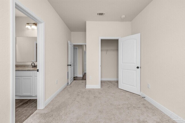 Building Photo - 5069 Peach Dr