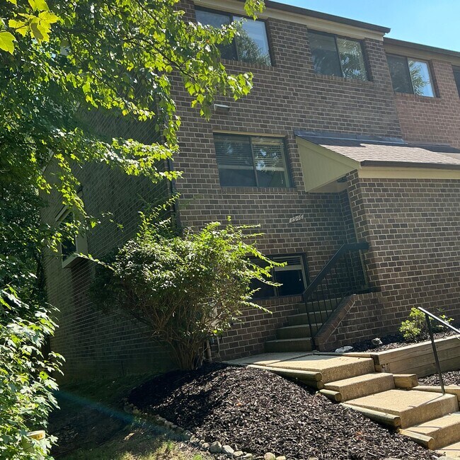 Building Photo - 8946 Skyrock Ct