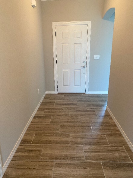 Building Photo - 4445 W Wales Dr