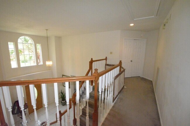 Building Photo - 2114 Avenida La Quinta St